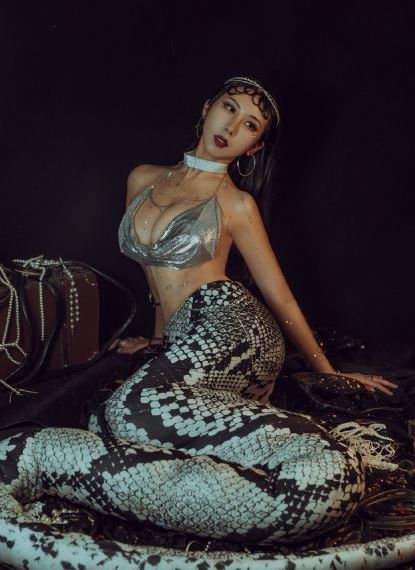黑色皮肤上哭泣的女人免费观看_国产剧免费观看视频