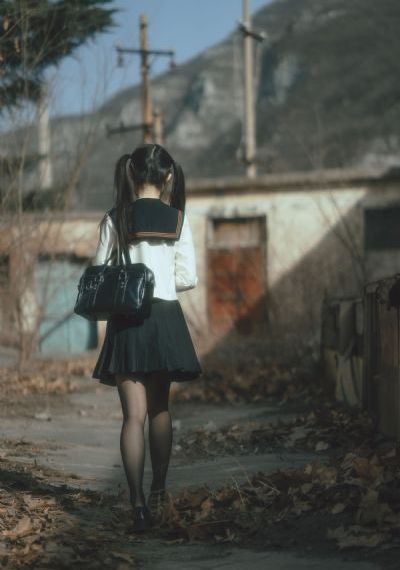 年轻丰满的继母理伦片在线看_电视剧在线观看