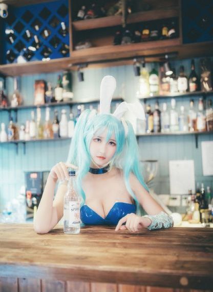 黑夜传说6终结之路_十万网红美女美酱