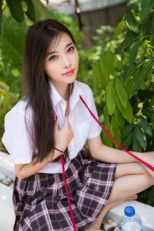 美丽的婶婶中文字幕3_超清全集免费观看
