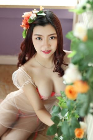 挽起裙子迈开腿坐下去c的视频_BD国语免费观看超清